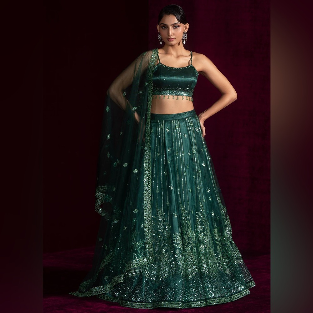 Lashkaraa Dark Green Embroidered Lehenga